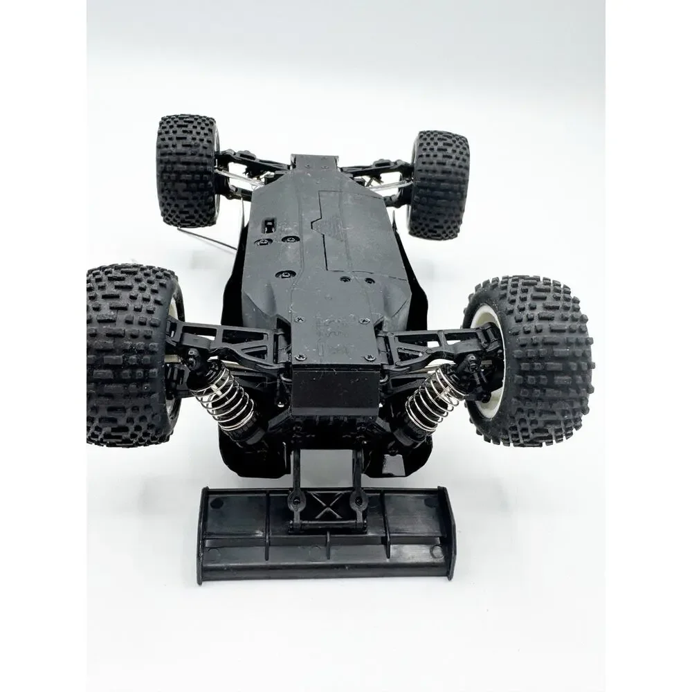 Losi Micro Truggy 1/24 Scale Electric RTR 4WD White Black Stadium Truck ONLY RC